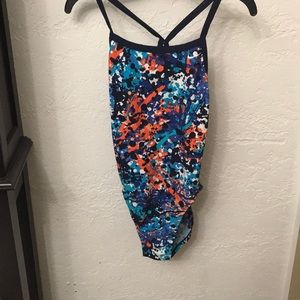 NWOT Nike One Piece patterned swimsuit